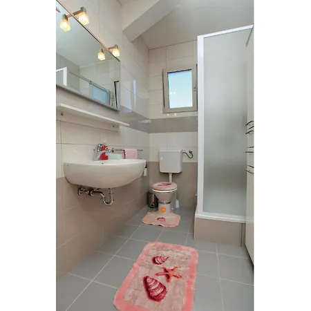 Stunning In With Kitchen